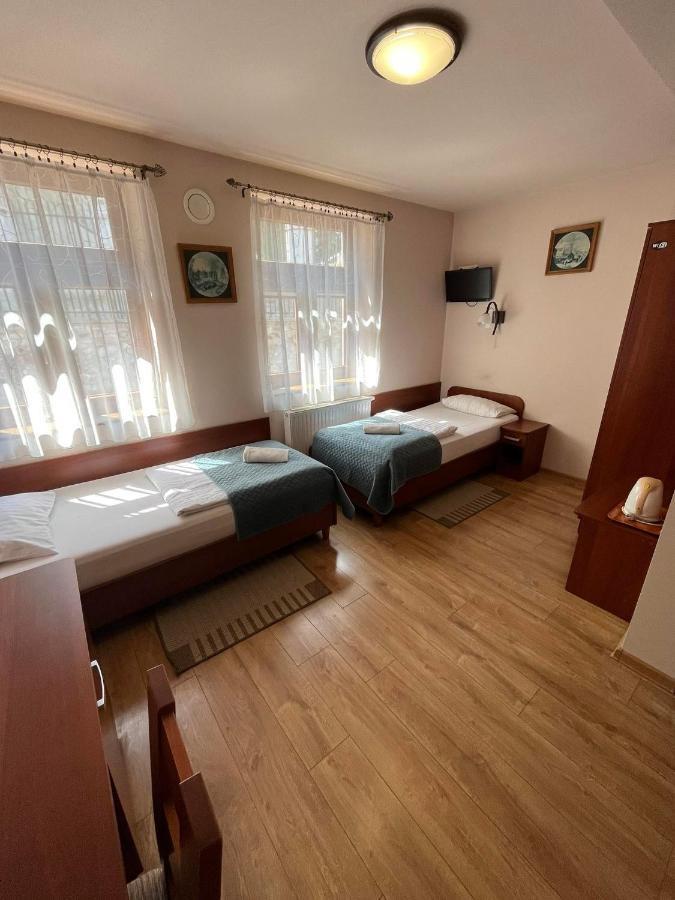 Kamienica Przy Bramie Hotel โอปาตูฟ ภายนอก รูปภาพ